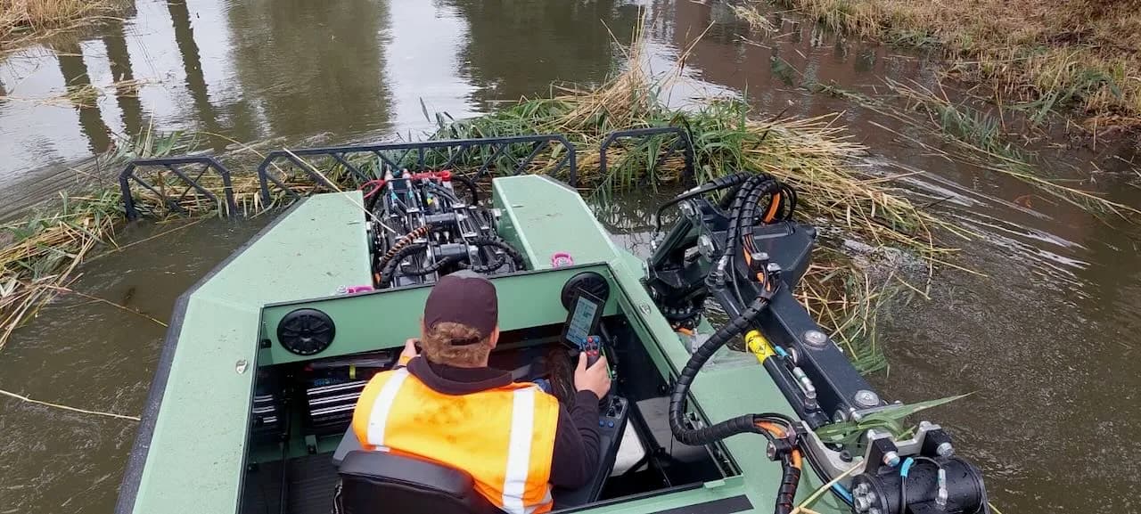 Accusysteem van de elektrische Raptor maaiboot
