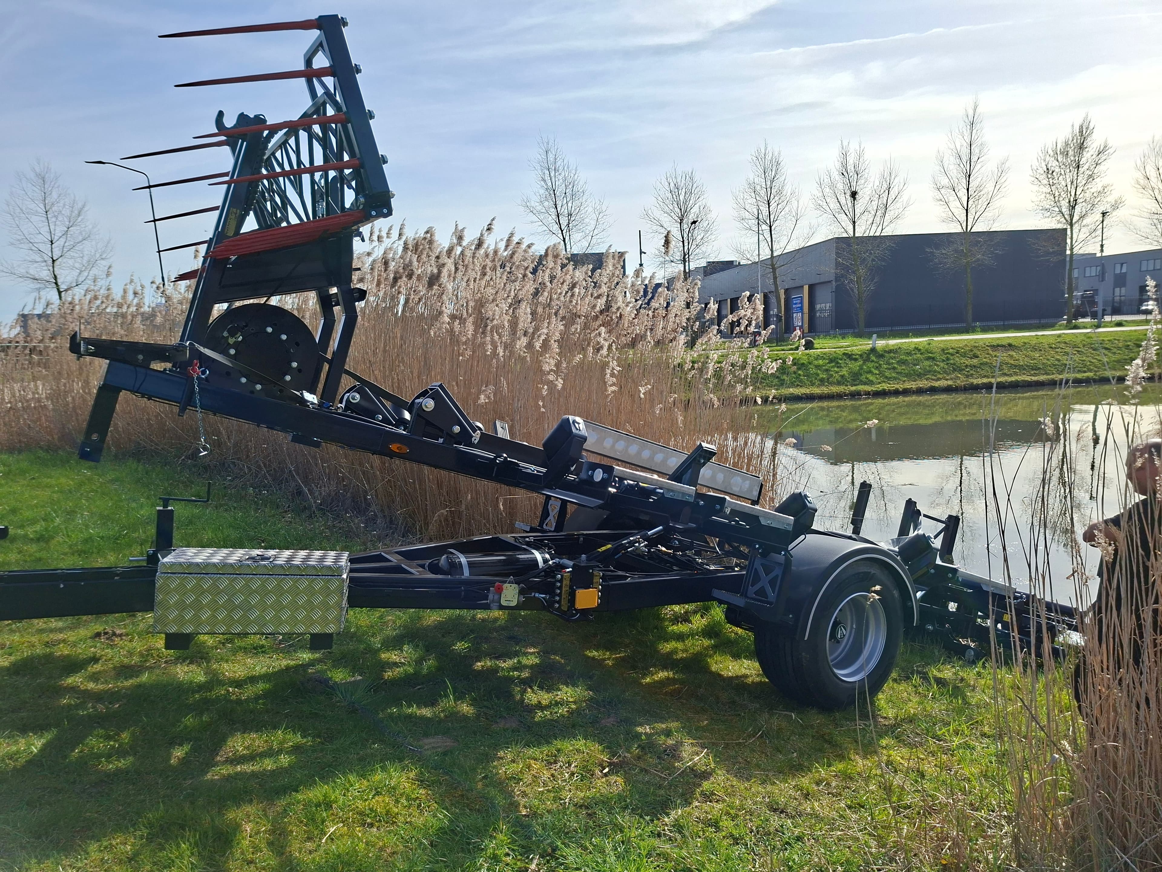 Tyndall Trailer voor transport van de Raptor maaiboot